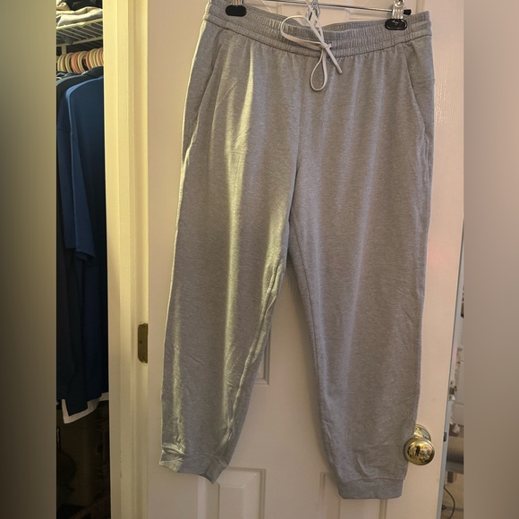 lululemon athletica Pants - Lululemon Soft Jersey Classic-Fit Mid-
Rise Jogger Heather Grey Size 10